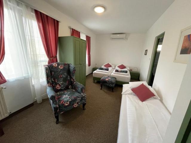 Villa Astoria Balatongyörök Exteriör bild