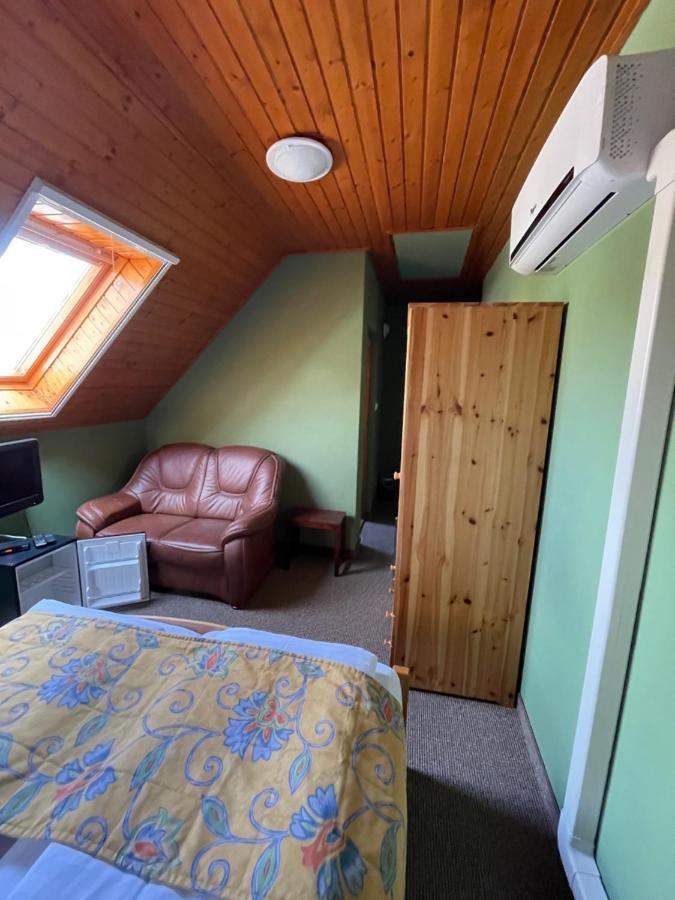 Villa Astoria Balatongyörök Exteriör bild