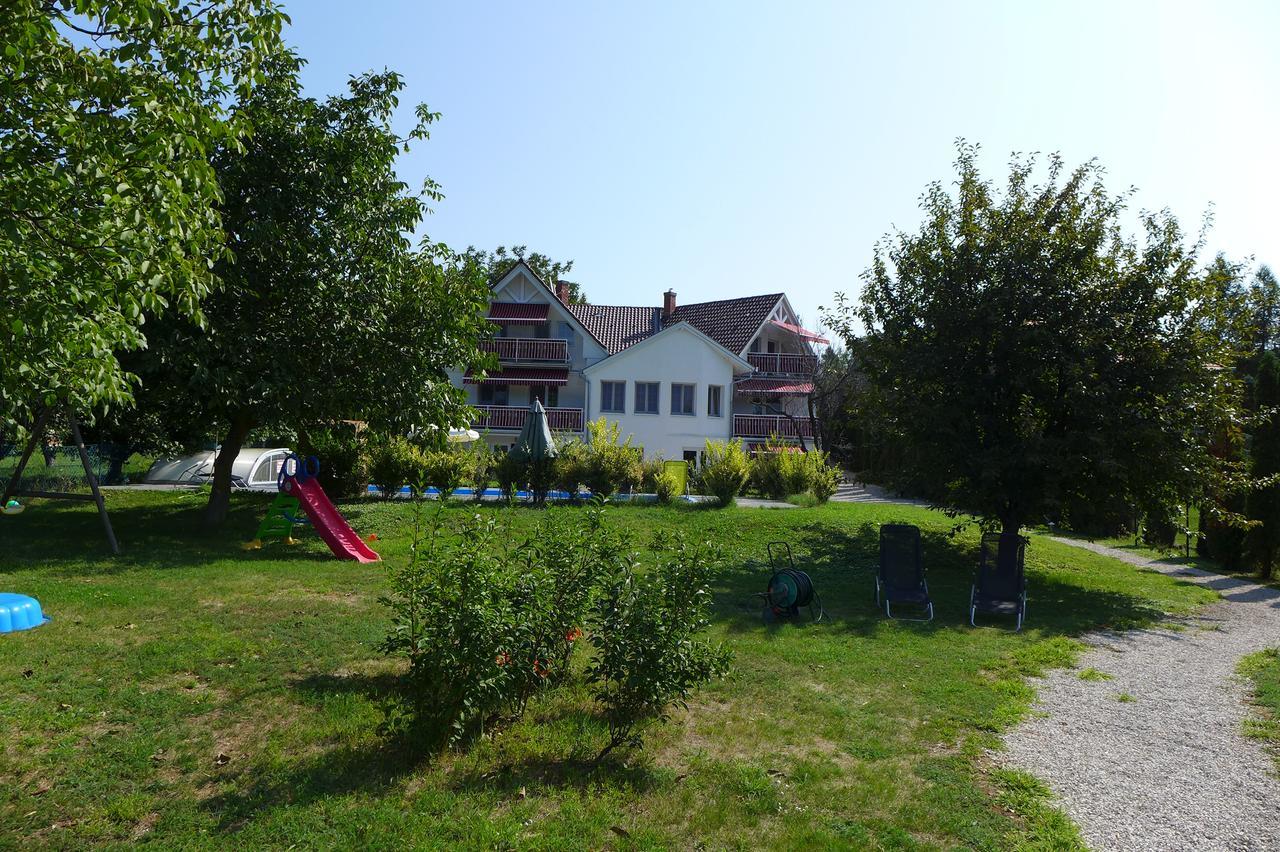 Villa Astoria Balatongyörök Exteriör bild